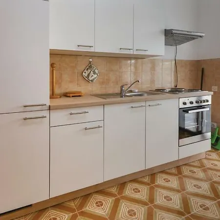 Apartmaji In Vinogradnistvo Klobas Secovlje