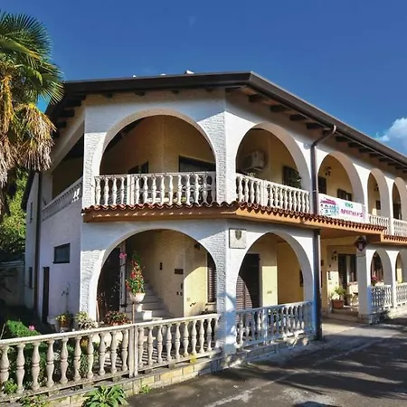 Apartmaji In Vinogradnistvo Klobas Apartman *